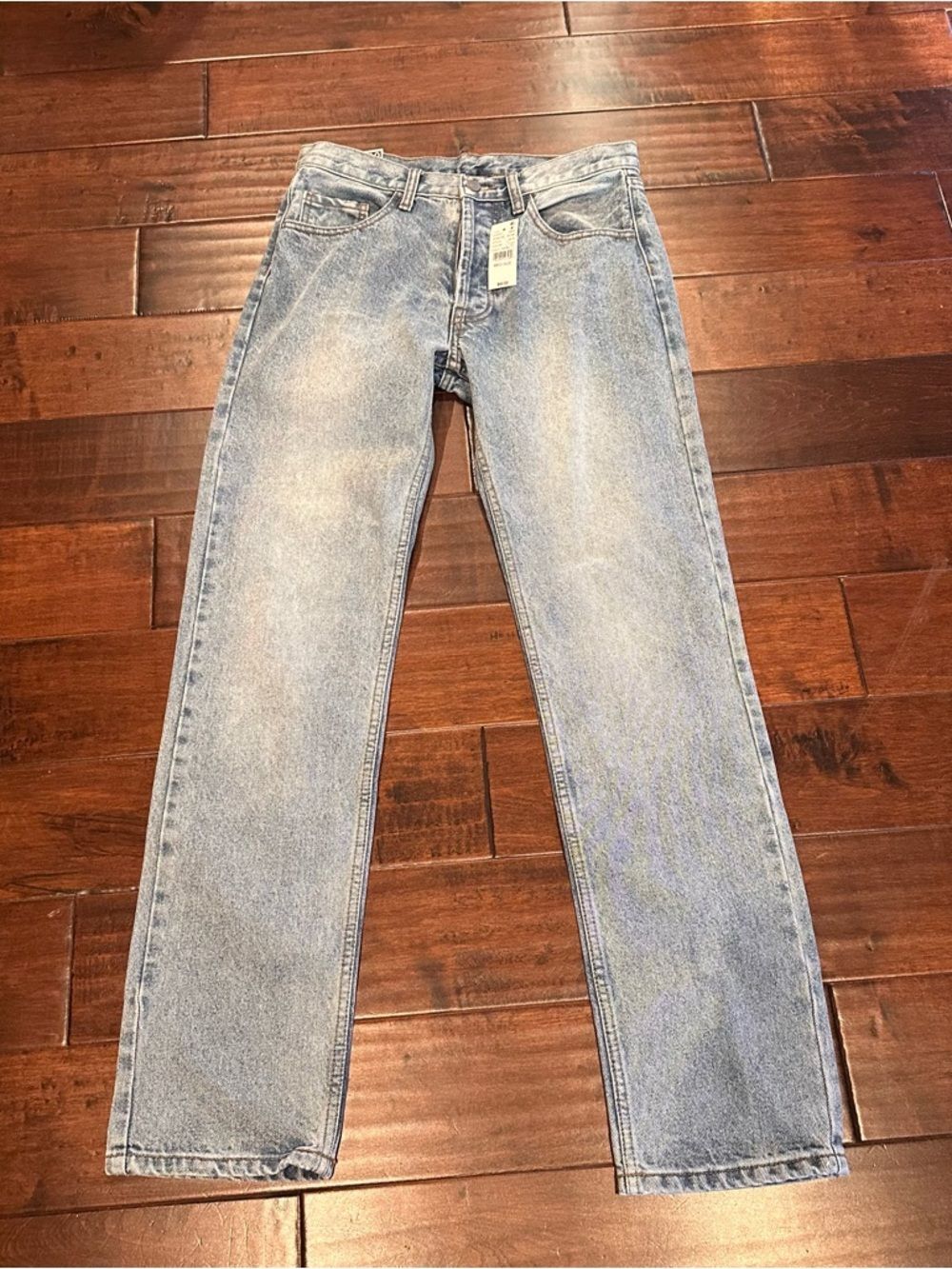 Brandy Melville Classic 90s low waisted Straight rise Jeans Size M NWT - Picture 1 of 8